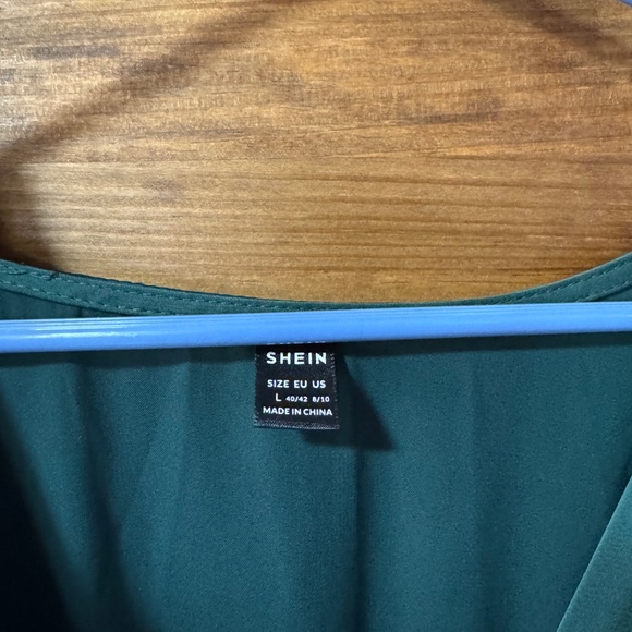 Emerald Green Batwing Pleated Satin Dress - Picture 6 of 10